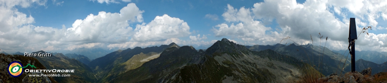 44 Pan. con Valegino, Cadelle e verso la Valle Lunga.jpg